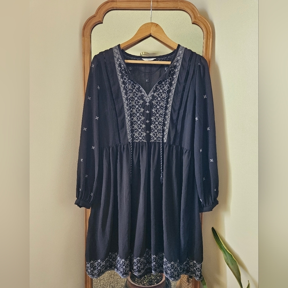 Time & Tru Sheer Tunic - Size M - Picture 3 of 7